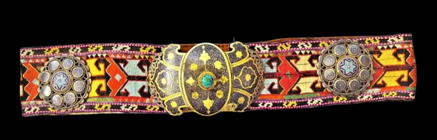 AN EXTREMELY RARE BUKHARA ENAMEL SILVER & GILT NIELLOED BELT ( KAMARBANDHONOR BELT)